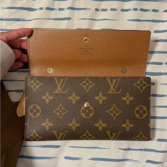 Authentic Louis Vuitton Sarah Wallet - Picture 11 of 16